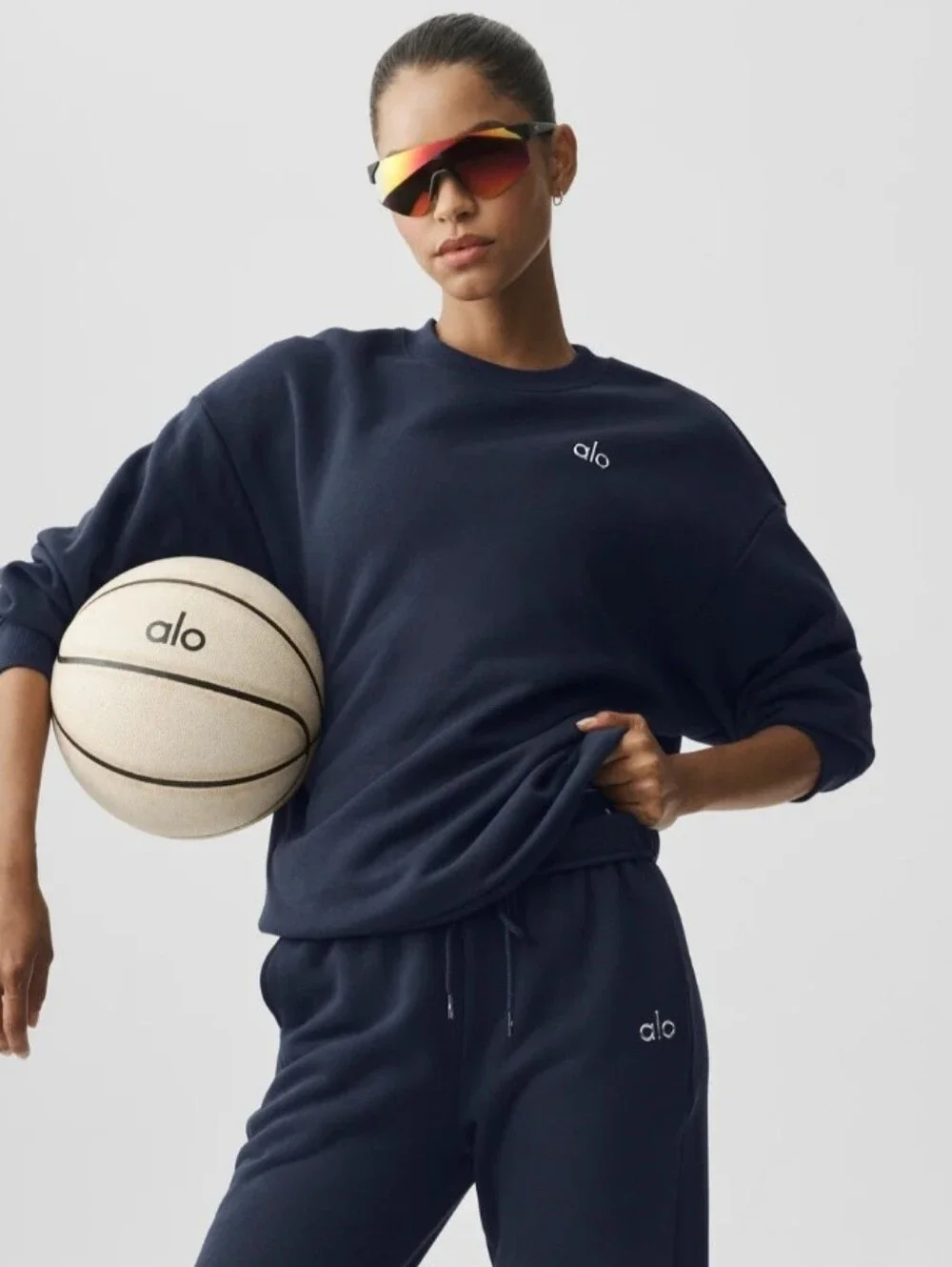 NWT ALO Accolade Crewneck Pullover
